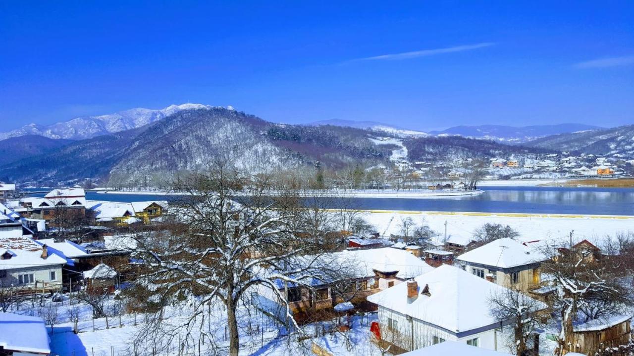 Apartament Belvedere Călimăneşti Exteriér fotografie